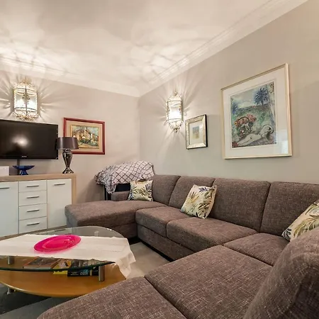 Moderne Mit Terrasse, Garten, Wifi, Bbq Διαμέρισμα *