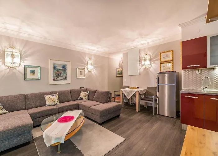 Moderne Mit Terrasse, Garten, Wifi, Bbq * باشْكا