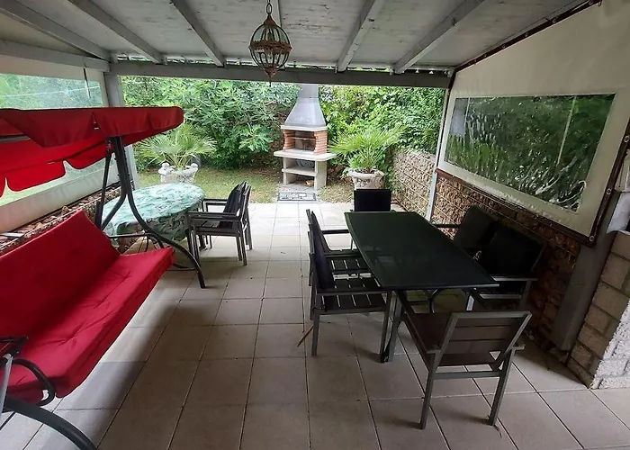 Moderne Mit Terrasse, Garten, Wifi, Bbq * باشْكا